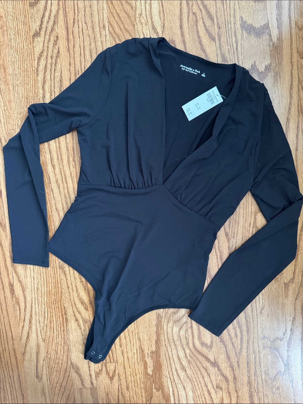 ABERCROMBIE Black Long Sleeve V-Neck Bodysuit NWT